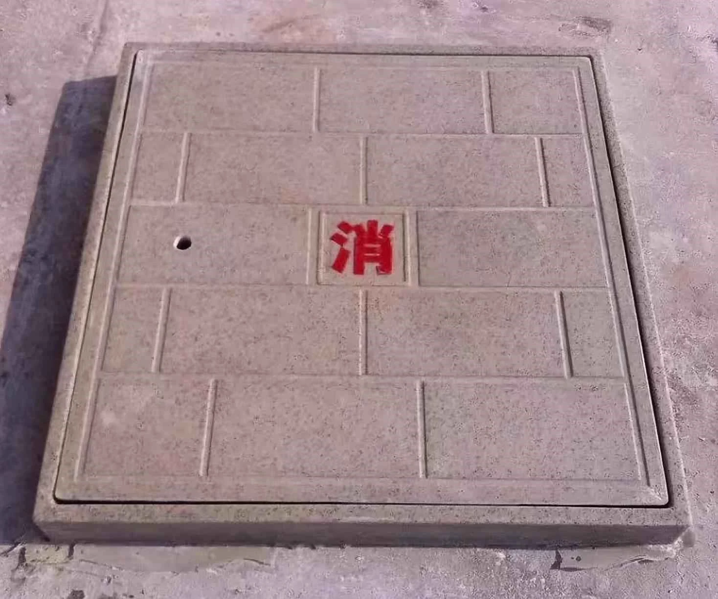 GMT仿石材艺术井盖